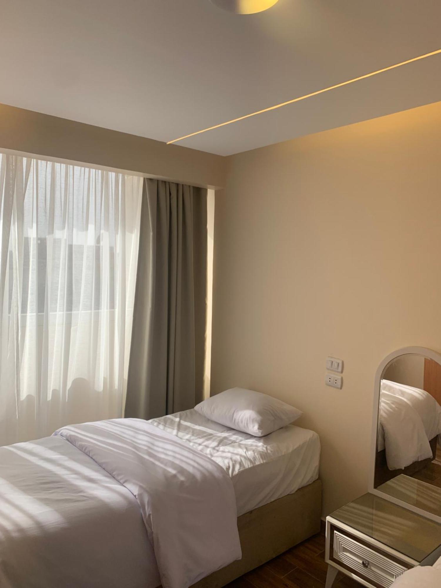 Memphis Pyramids View Hotel Nazlet el-Sisi Exterior photo
